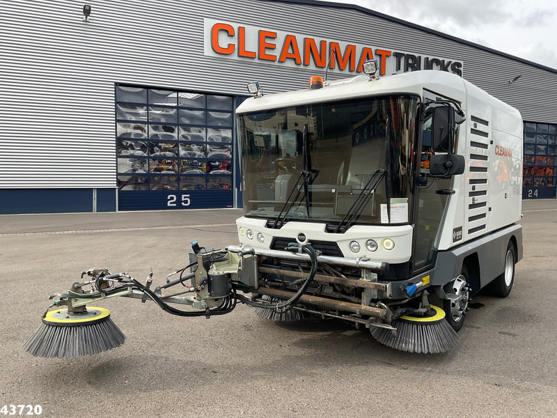 Ravo 540 STH Euro 6 with 3-rd brush - Ielu tīrīšanas mašīna: foto 3 Ravo 540 STH Euro 6 with 3-rd brush - Ielu tīrīšanas mašīna: foto 3