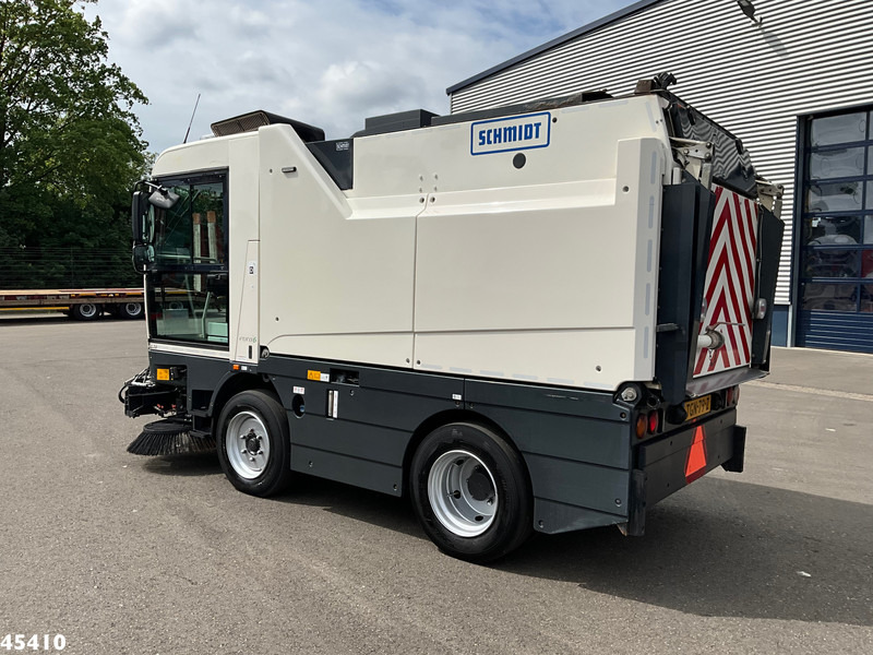 Schmidt Cleango 500 Compact Euro 6 with 3-rd brush - Ielu tīrīšanas mašīna: foto 4 Schmidt Cleango 500 Compact Euro 6 with 3-rd brush - Ielu tīrīšanas mašīna: foto 4