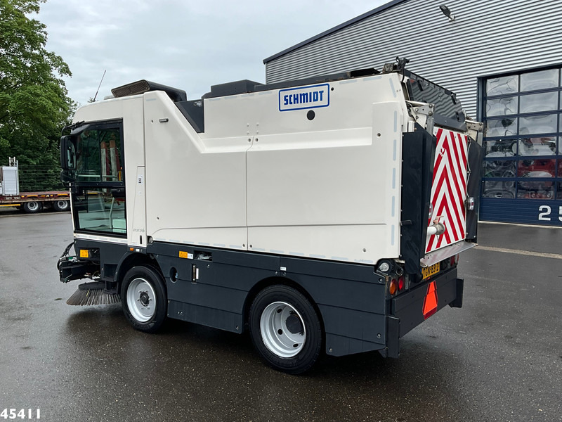 Schmidt Cleango 500 Compact Euro 6 with 3-rd brush - Ielu tīrīšanas mašīna: foto 5 Schmidt Cleango 500 Compact Euro 6 with 3-rd brush - Ielu tīrīšanas mašīna: foto 5