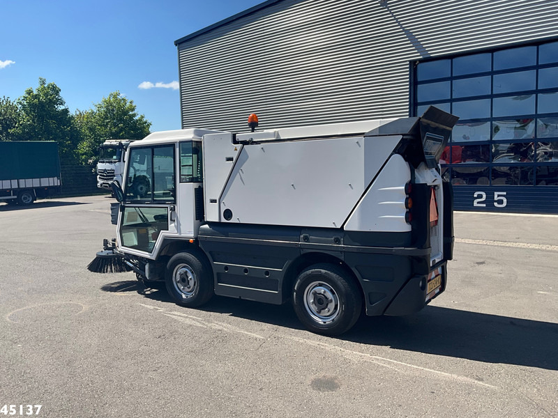 Schmidt Swingo Compact 200 Euro 6 - Ielu tīrīšanas mašīna: foto 2 Schmidt Swingo Compact 200 Euro 6 - Ielu tīrīšanas mašīna: foto 2