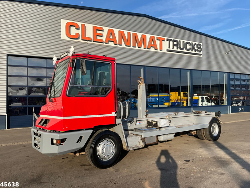 Terberg YT180 VDL 25 Ton haakarmsysteem - Pacēlājs ar āķi: foto 2 Terberg YT180 VDL 25 Ton haakarmsysteem - Pacēlājs ar āķi: foto 2