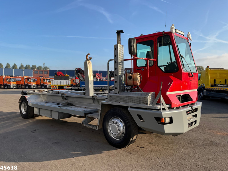 Terberg YT180 VDL 25 Ton haakarmsysteem - Pacēlājs ar āķi: foto 3 Terberg YT180 VDL 25 Ton haakarmsysteem - Pacēlājs ar āķi: foto 3