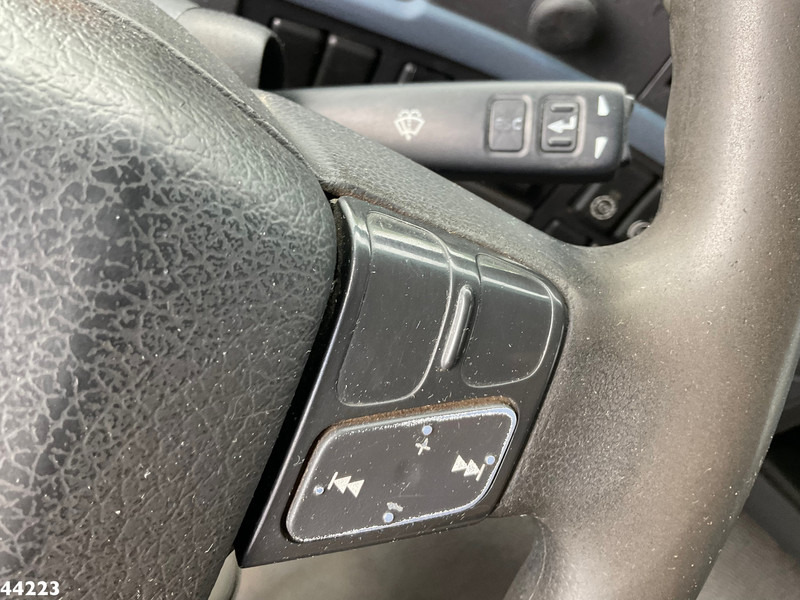 Vilcējs Volvo FM 340 HMF 12 Tonmeter laadkraan: foto 15