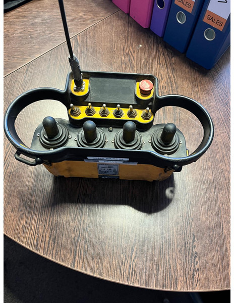 Volvo FMX 420 6x4 Wiedemann 12m³ Combi kolkenzuiger līzingu Volvo FMX 420 6x4 Wiedemann 12m³ Combi kolkenzuiger: foto 11