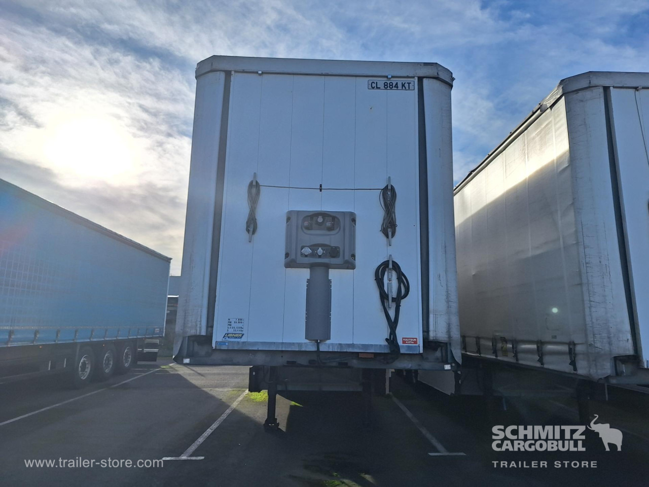 FRUEHAUF Curtainsider Standard Taillift - Tenta puspiekabe: foto 2 FRUEHAUF Curtainsider Standard Taillift - Tenta puspiekabe: foto 2