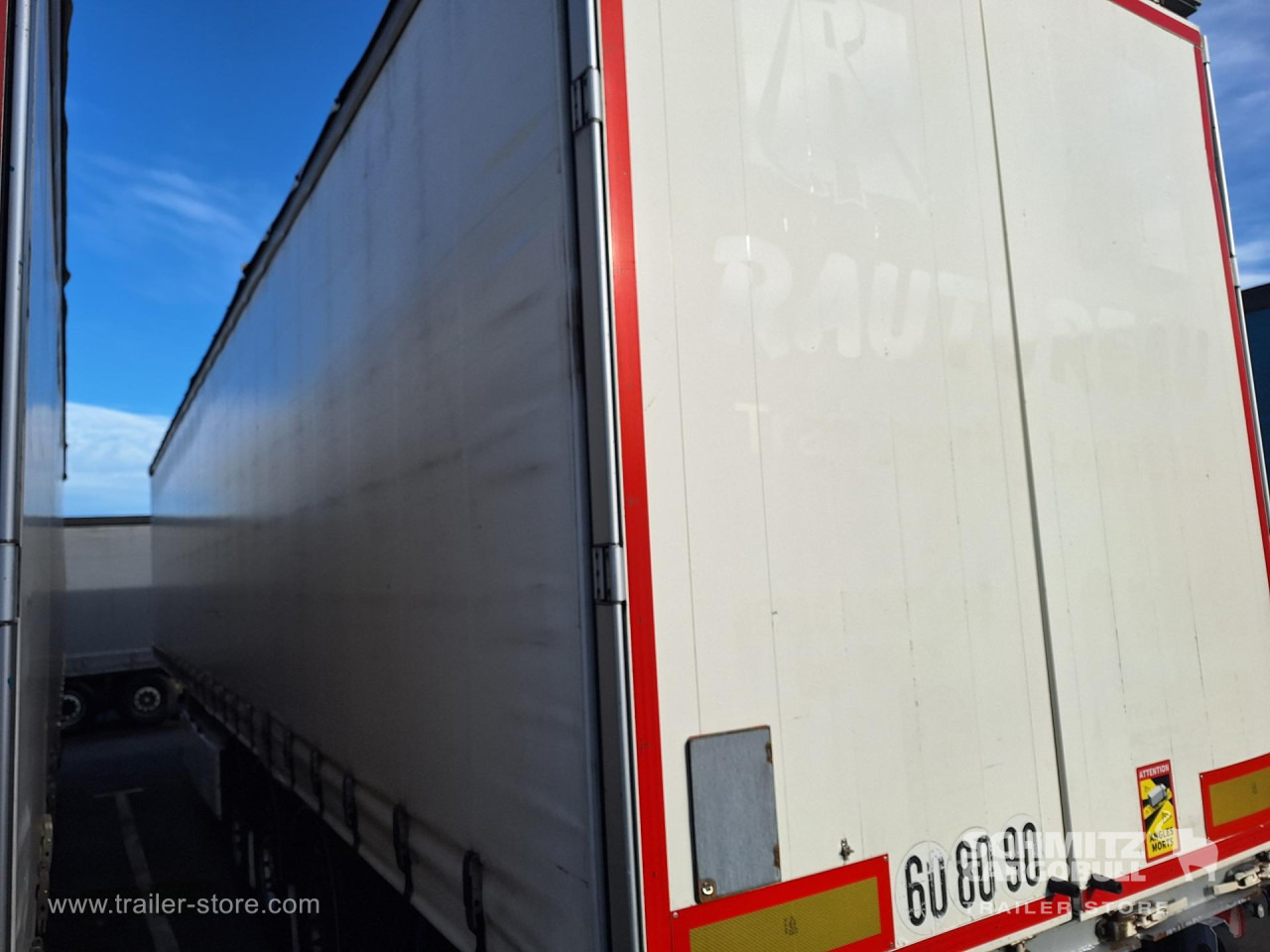 FRUEHAUF Curtainsider Standard Taillift - Tenta puspiekabe: foto 3 FRUEHAUF Curtainsider Standard Taillift - Tenta puspiekabe: foto 3