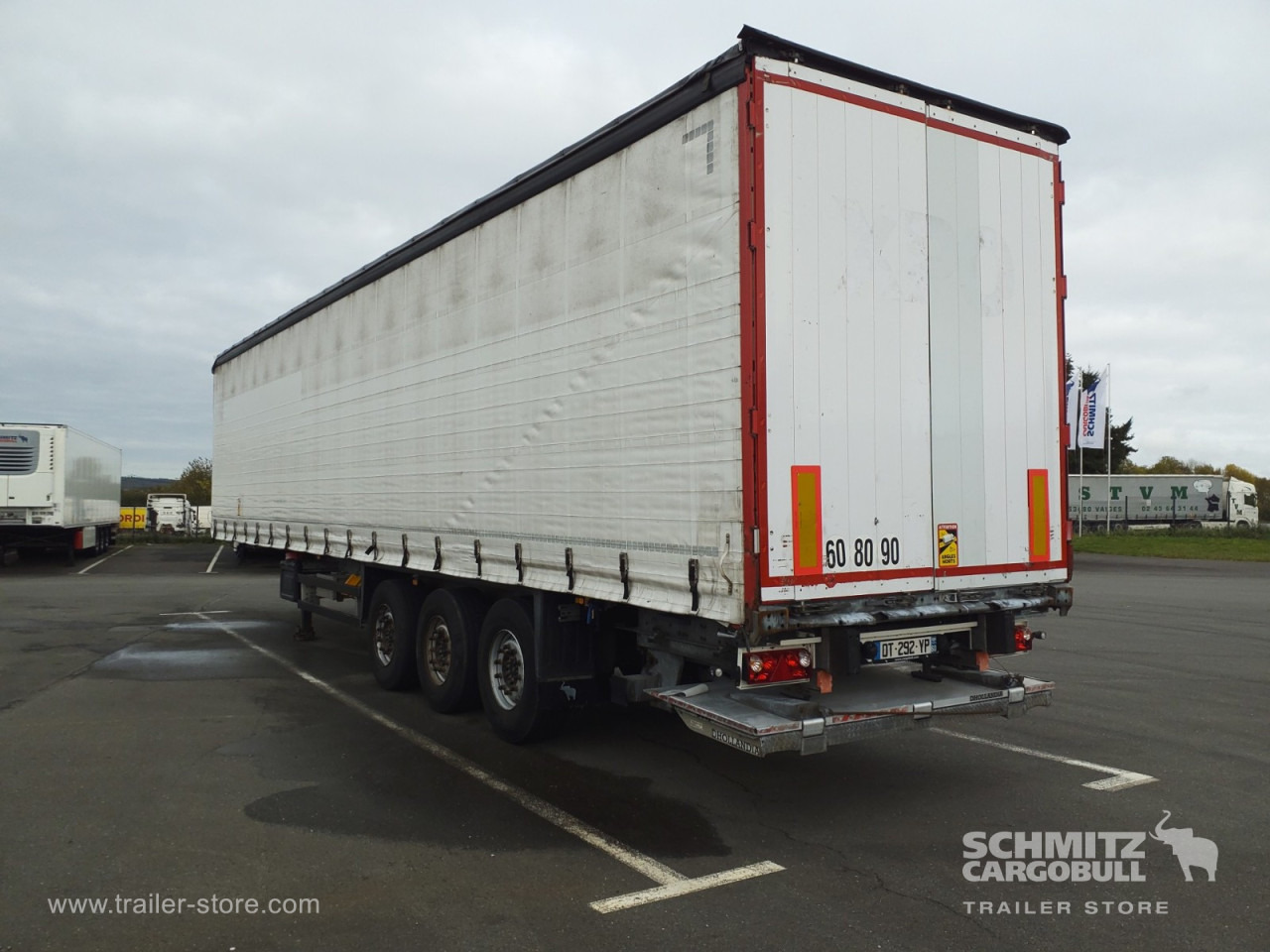 SCHMITZ Curtainsider Standard Taillift - Tenta puspiekabe: foto 4 SCHMITZ Curtainsider Standard Taillift - Tenta puspiekabe: foto 4