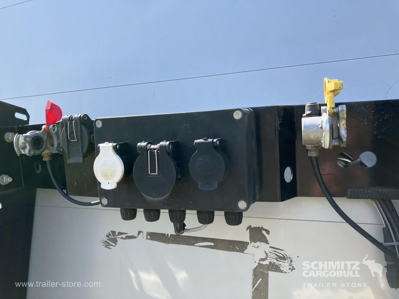 KOEGEL Auflieger Curtainsider Standard - Tenta puspiekabe: foto 5 KOEGEL Auflieger Curtainsider Standard - Tenta puspiekabe: foto 5