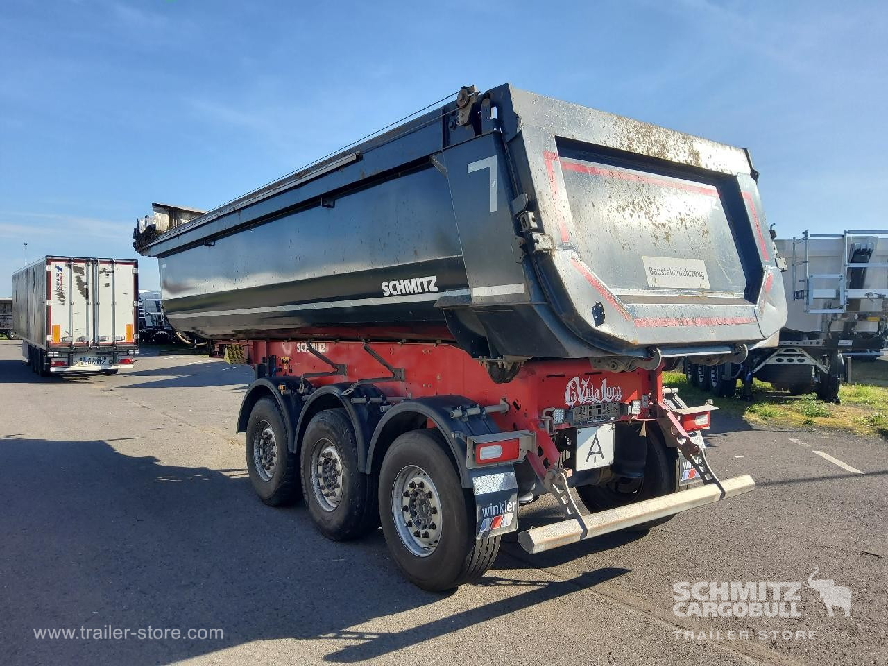 SCHMITZ Auflieger Kipper Stahlrundmulde 24m³ - Puspiekabe pašizgāzējs: foto 4 SCHMITZ Auflieger Kipper Stahlrundmulde 24m³ - Puspiekabe pašizgāzējs: foto 4