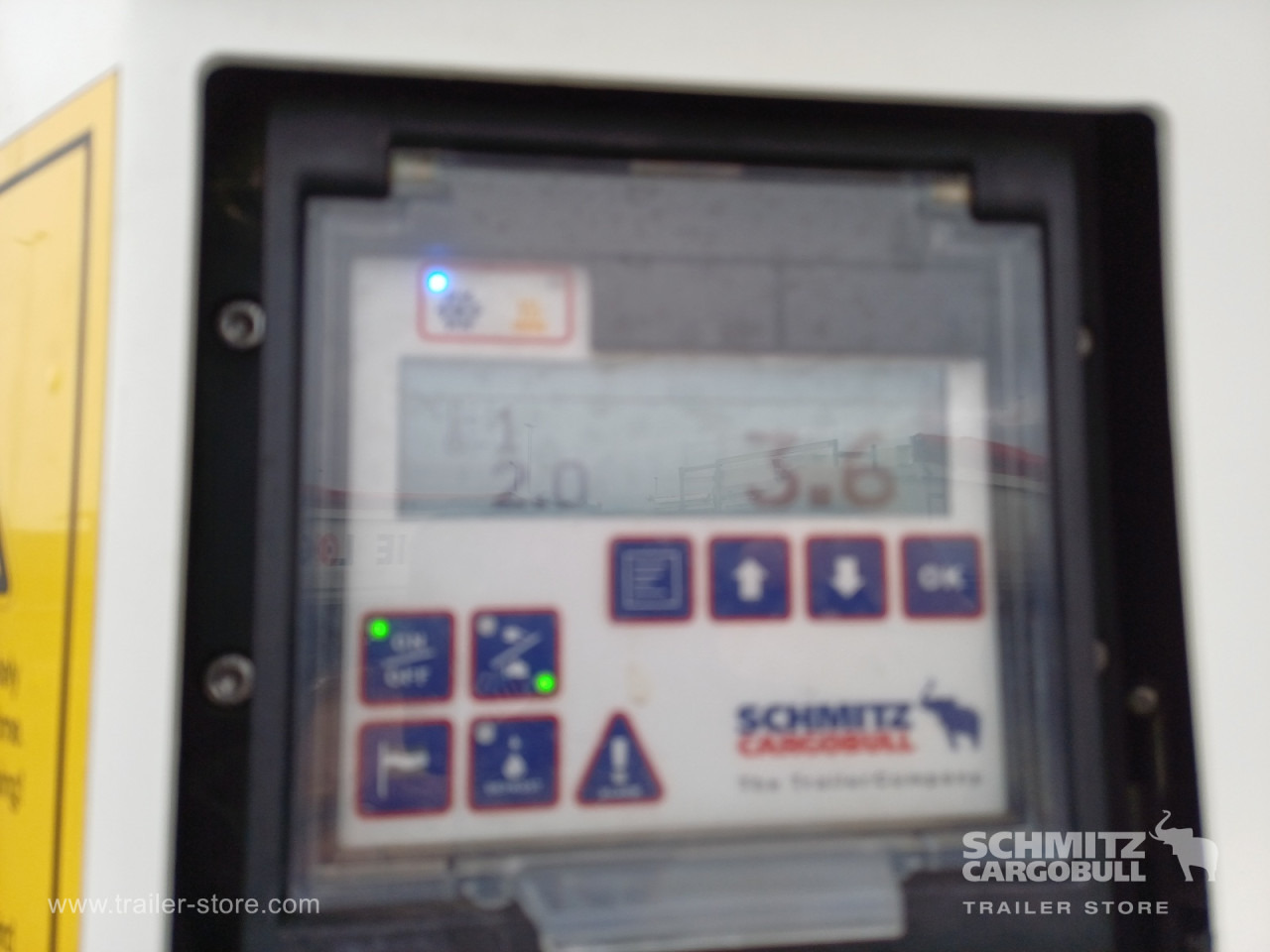 SCHMITZ Auflieger Tiefkühler Fleischhang - Puspiekabe izotermiskais: foto 3 SCHMITZ Auflieger Tiefkühler Fleischhang - Puspiekabe izotermiskais: foto 3