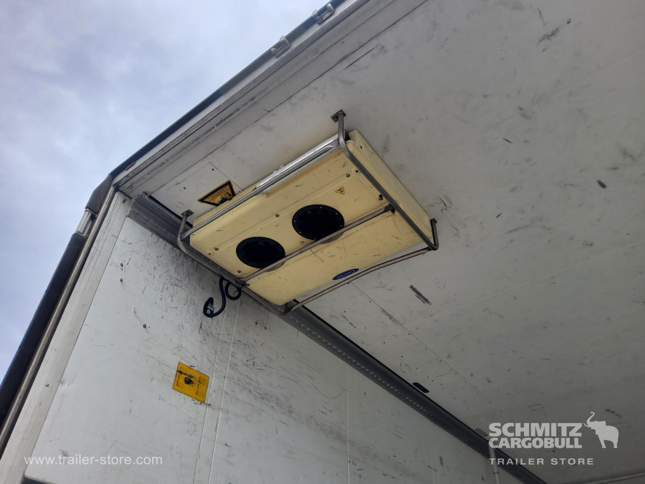 SCHMITZ Auflieger Tiefkühler Multitemp - Puspiekabe izotermiskais: foto 5 SCHMITZ Auflieger Tiefkühler Multitemp - Puspiekabe izotermiskais: foto 5