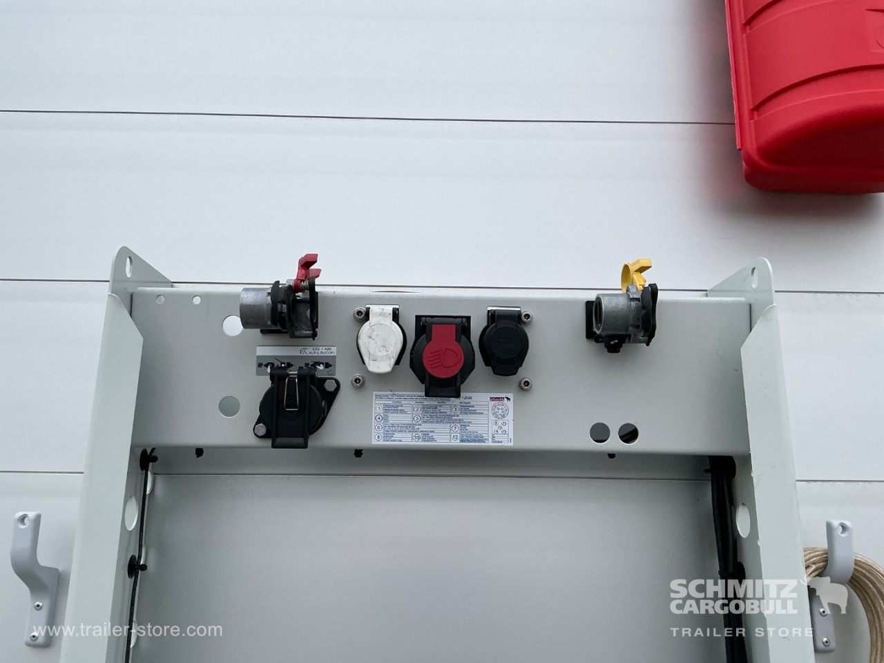 SCHMITZ Curtainsider Mega - Tenta puspiekabe: foto 4 SCHMITZ Curtainsider Mega - Tenta puspiekabe: foto 4