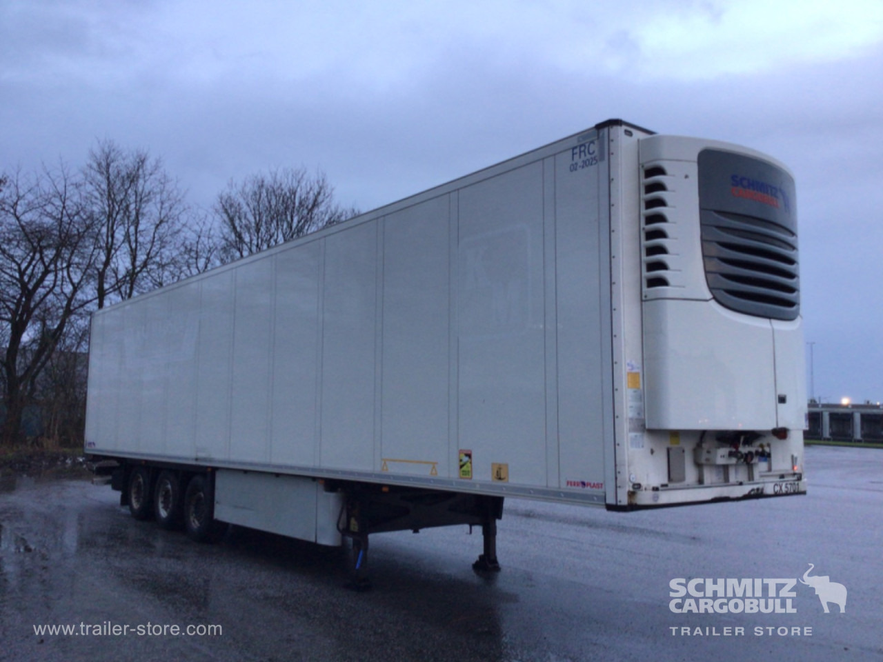 SCHMITZ Reefer Multitemp Double deck - Puspiekabe izotermiskais: foto 1 SCHMITZ Reefer Multitemp Double deck - Puspiekabe izotermiskais: foto 1