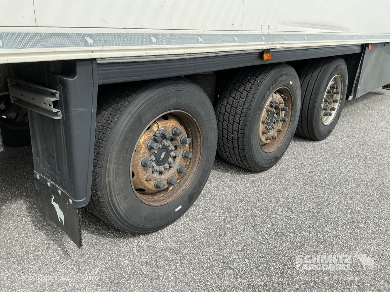 SCHMITZ Reefer Multitemp Double deck Taillift - Puspiekabe izotermiskais: foto 3 SCHMITZ Reefer Multitemp Double deck Taillift - Puspiekabe izotermiskais: foto 3