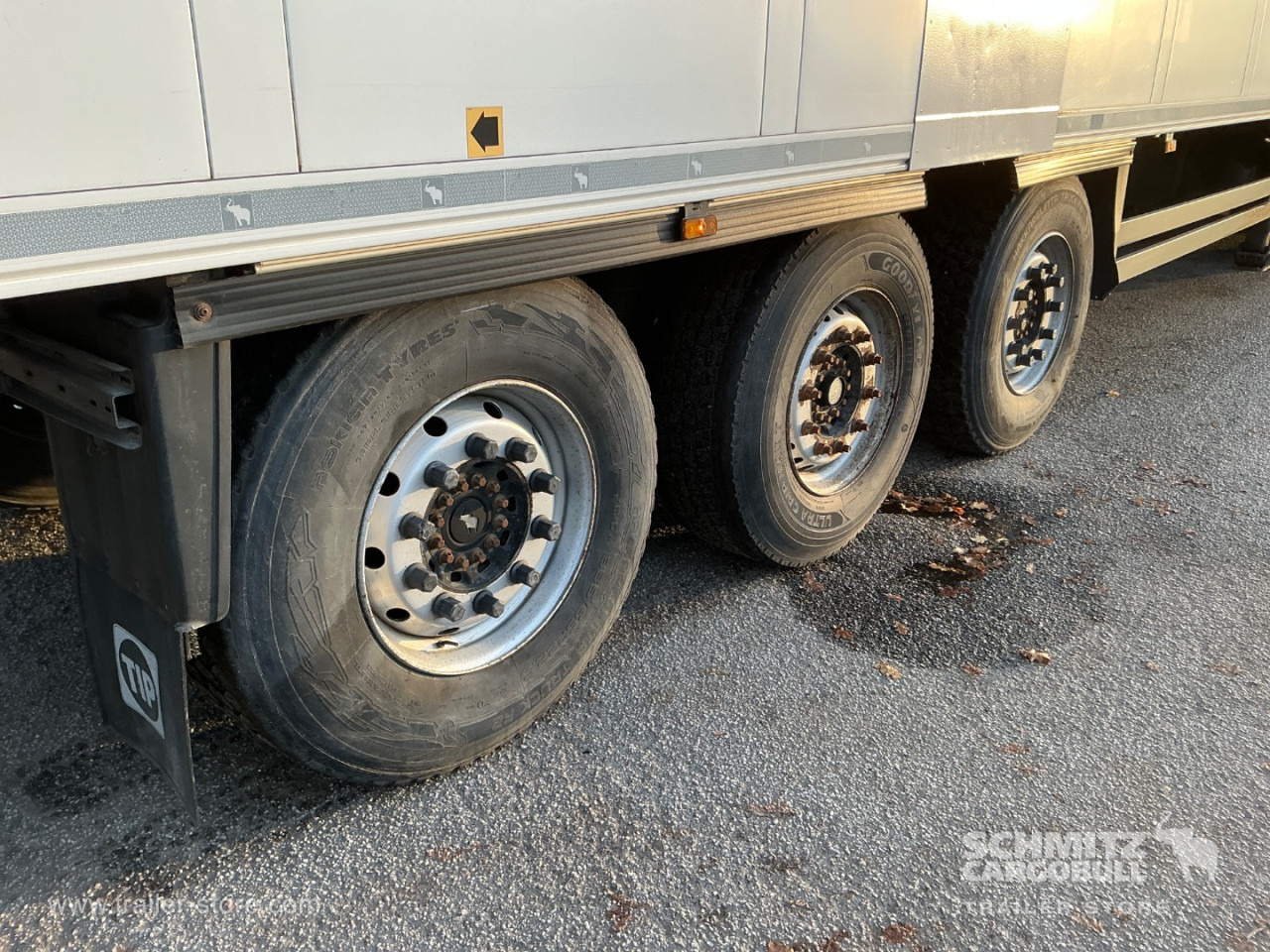 SCHMITZ Reefer Standard Double deck - Puspiekabe izotermiskais: foto 3 SCHMITZ Reefer Standard Double deck - Puspiekabe izotermiskais: foto 3