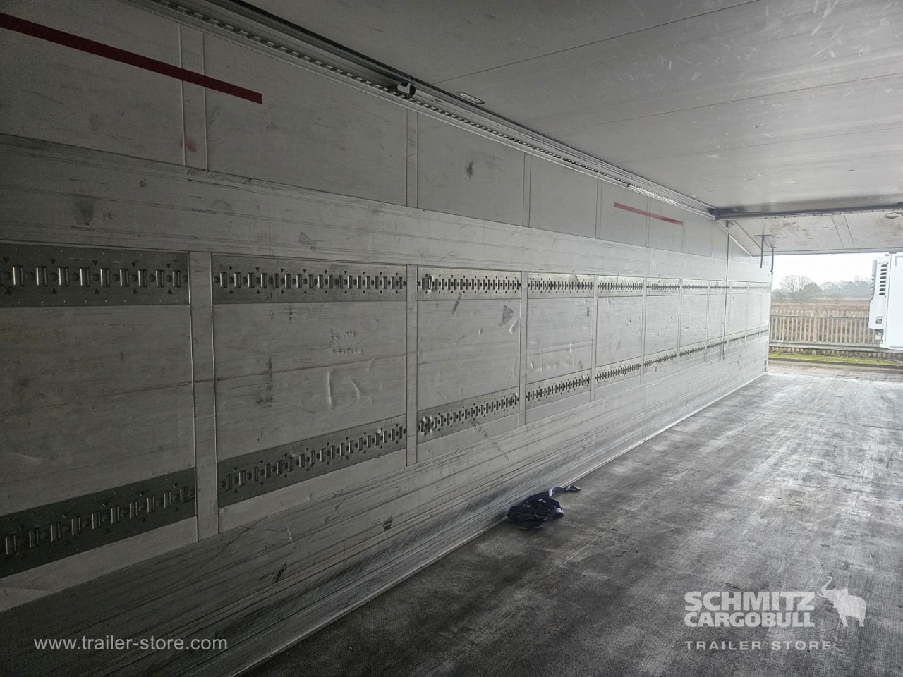 SCHMITZ Reefer Multitemp - Puspiekabe izotermiskais: foto 4 SCHMITZ Reefer Multitemp - Puspiekabe izotermiskais: foto 4
