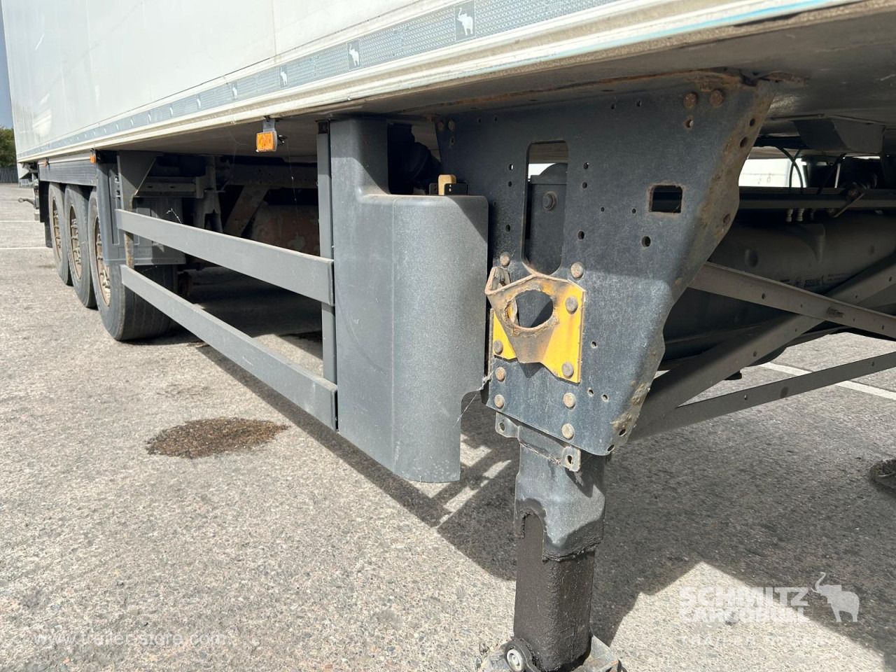 SCHMITZ Reefer Standard - Puspiekabe izotermiskais: foto 5 SCHMITZ Reefer Standard - Puspiekabe izotermiskais: foto 5
