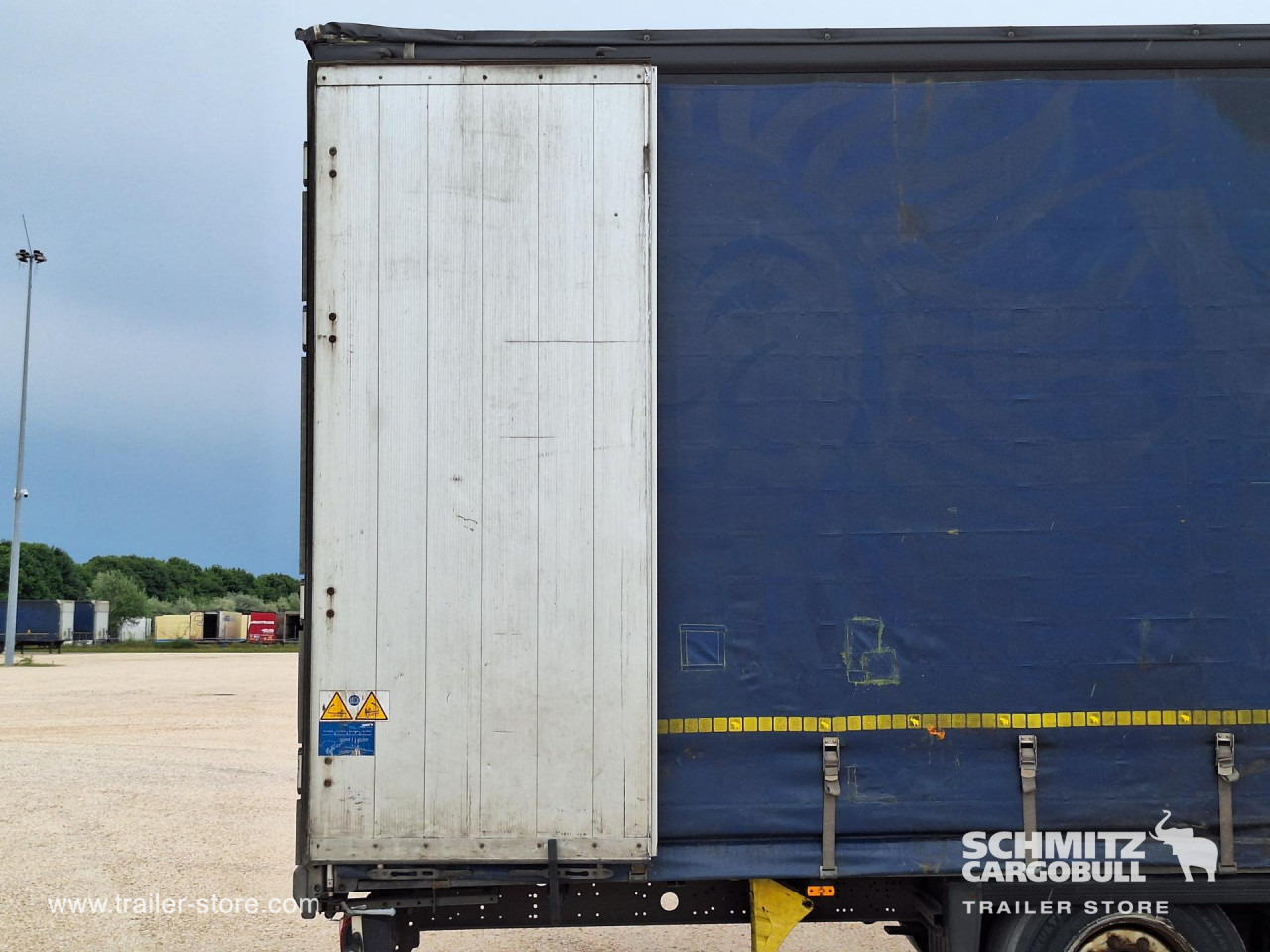 SCHMITZ Curtainsider Mega - Tenta puspiekabe: foto 3 SCHMITZ Curtainsider Mega - Tenta puspiekabe: foto 3