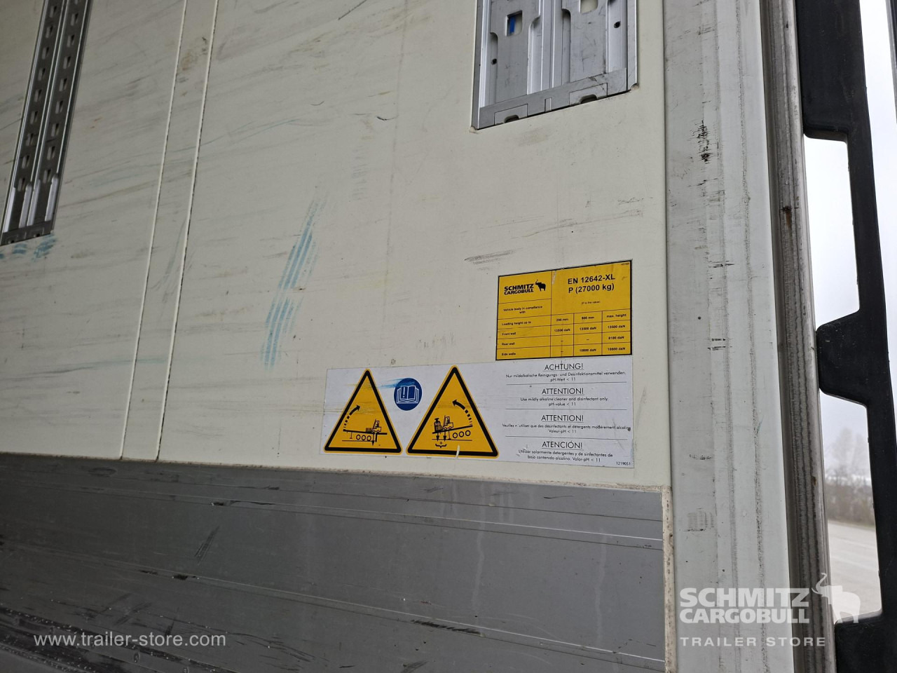 SCHMITZ Reefer Standard Double deck - Puspiekabe izotermiskais: foto 2 SCHMITZ Reefer Standard Double deck - Puspiekabe izotermiskais: foto 2