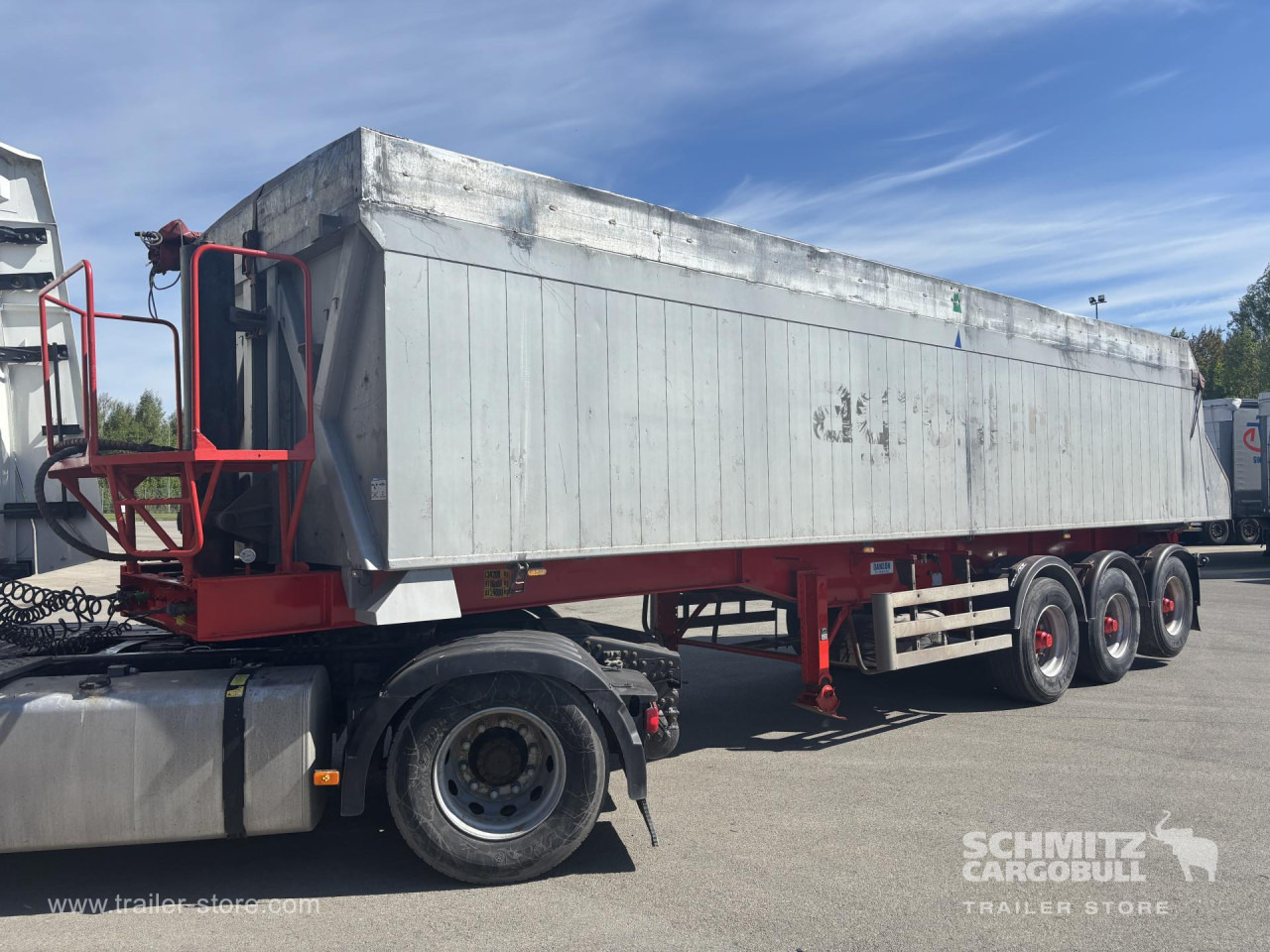 ANDERE Tipper Alu-square sided body 40m³ - Puspiekabe pašizgāzējs: foto 5 ANDERE Tipper Alu-square sided body 40m³ - Puspiekabe pašizgāzējs: foto 5