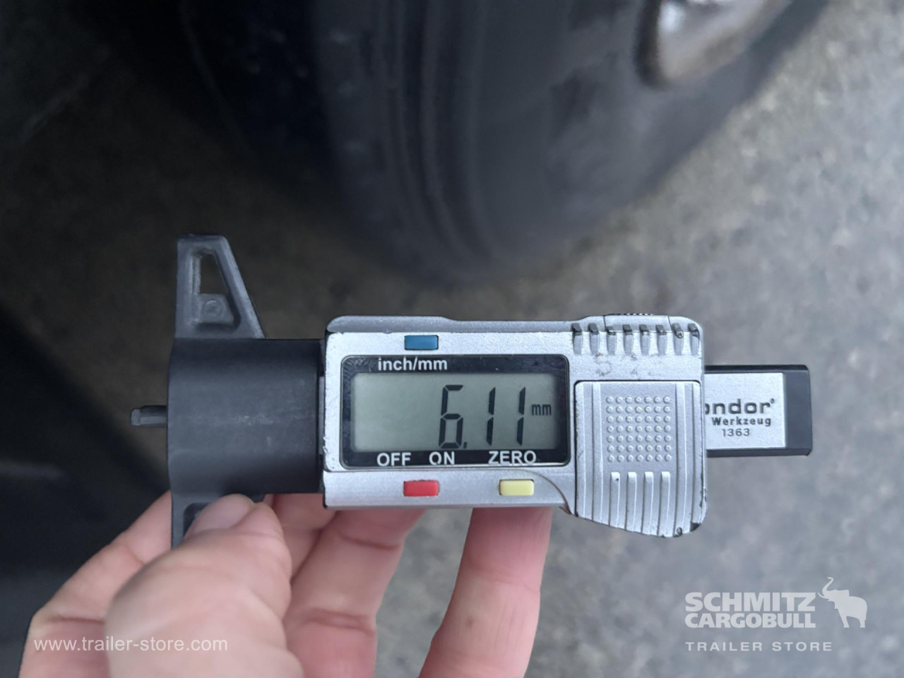 SCHMITZ Curtainsider Mega - Tenta puspiekabe: foto 3 SCHMITZ Curtainsider Mega - Tenta puspiekabe: foto 3