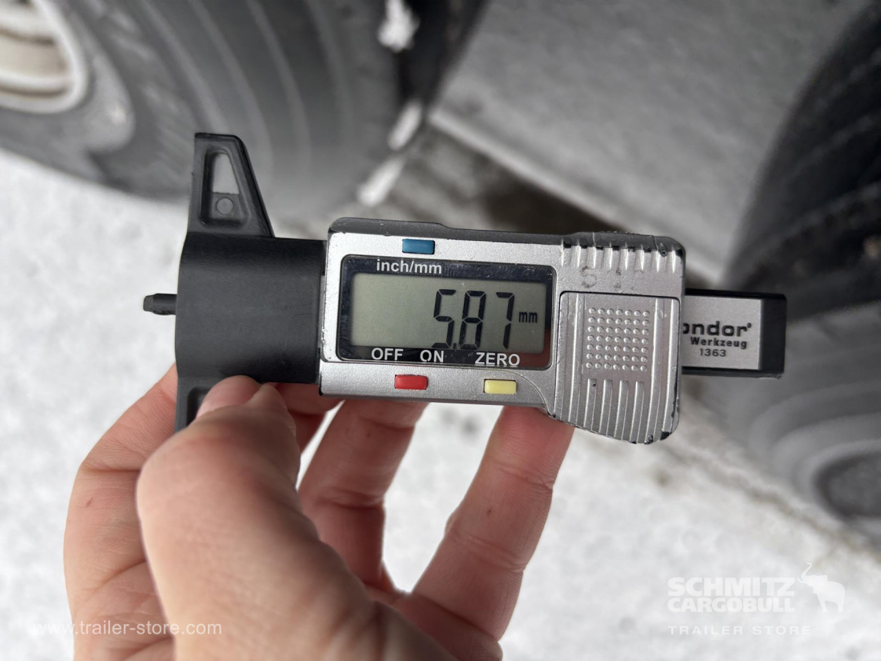 SCHMITZ Curtainsider Standard - Tenta puspiekabe: foto 4 SCHMITZ Curtainsider Standard - Tenta puspiekabe: foto 4