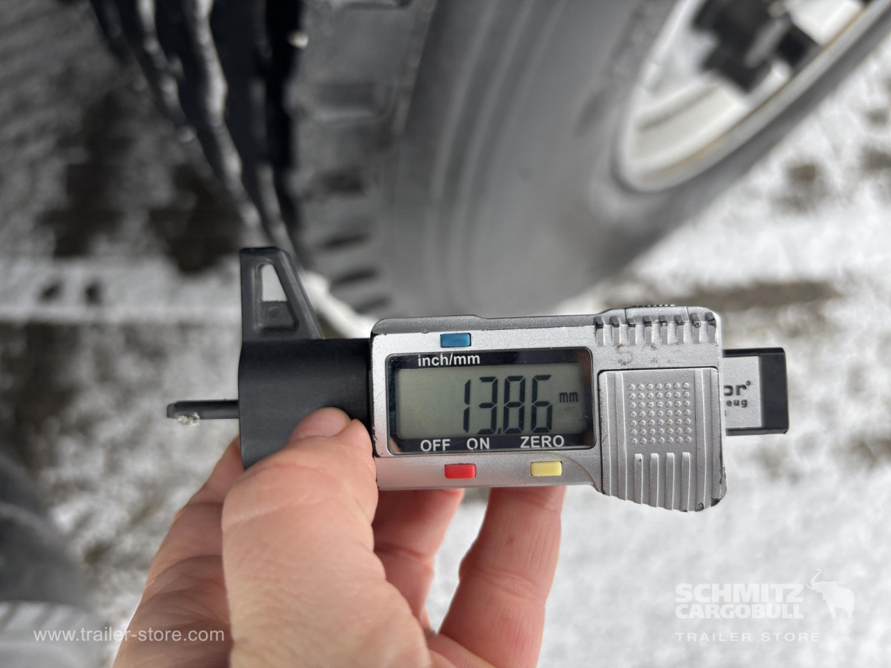 SCHMITZ Curtainsider Standard - Tenta puspiekabe: foto 2 SCHMITZ Curtainsider Standard - Tenta puspiekabe: foto 2