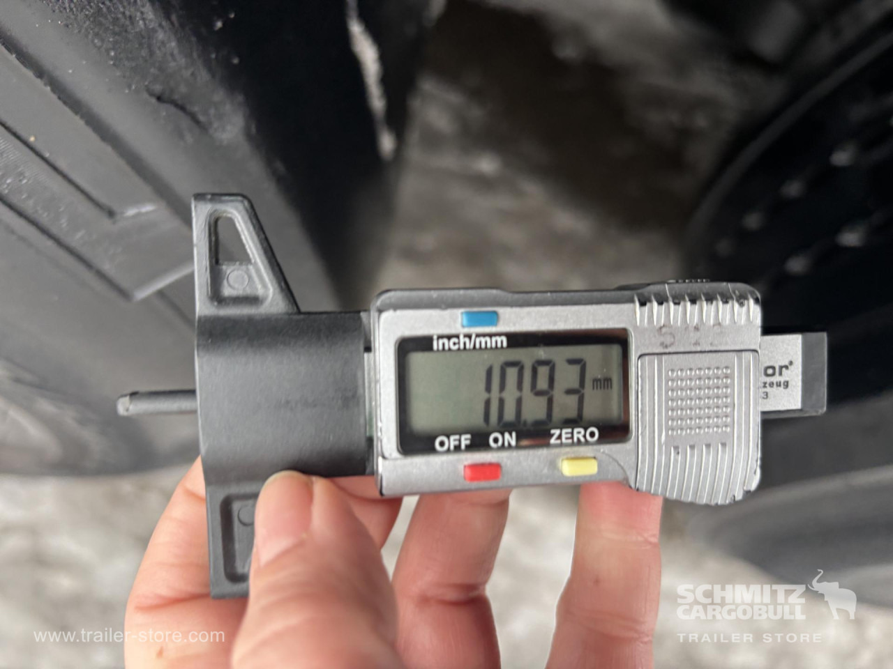 SCHMITZ Curtainsider Standard - Tenta puspiekabe: foto 4 SCHMITZ Curtainsider Standard - Tenta puspiekabe: foto 4