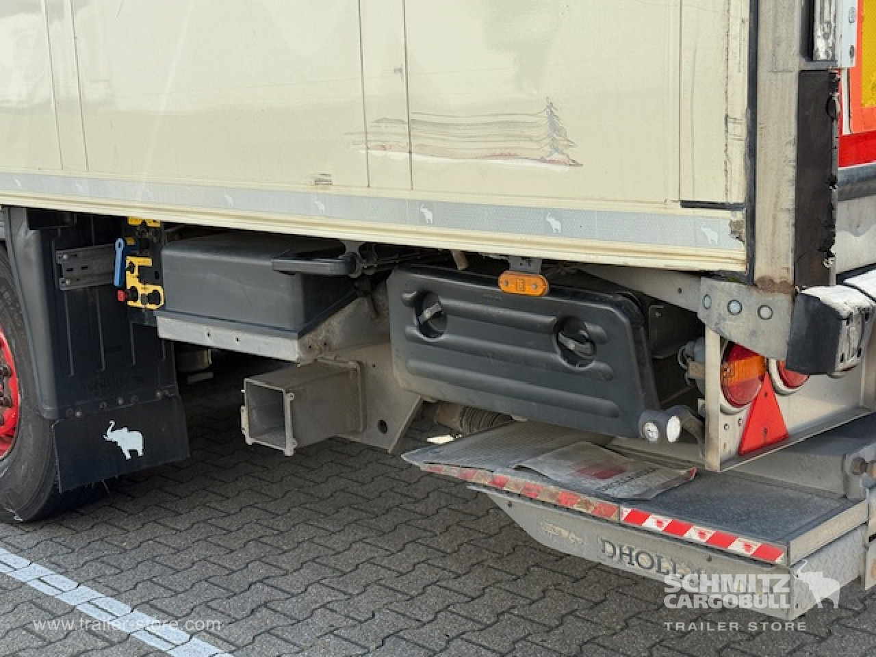 SCHMITZ Oplegger Vries Multitemp Taillift - Puspiekabe izotermiskais: foto 4 SCHMITZ Oplegger Vries Multitemp Taillift - Puspiekabe izotermiskais: foto 4