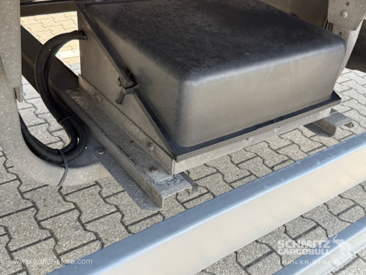 SCHMITZ Oplegger Vries Multitemp Taillift - Puspiekabe izotermiskais: foto 4 SCHMITZ Oplegger Vries Multitemp Taillift - Puspiekabe izotermiskais: foto 4
