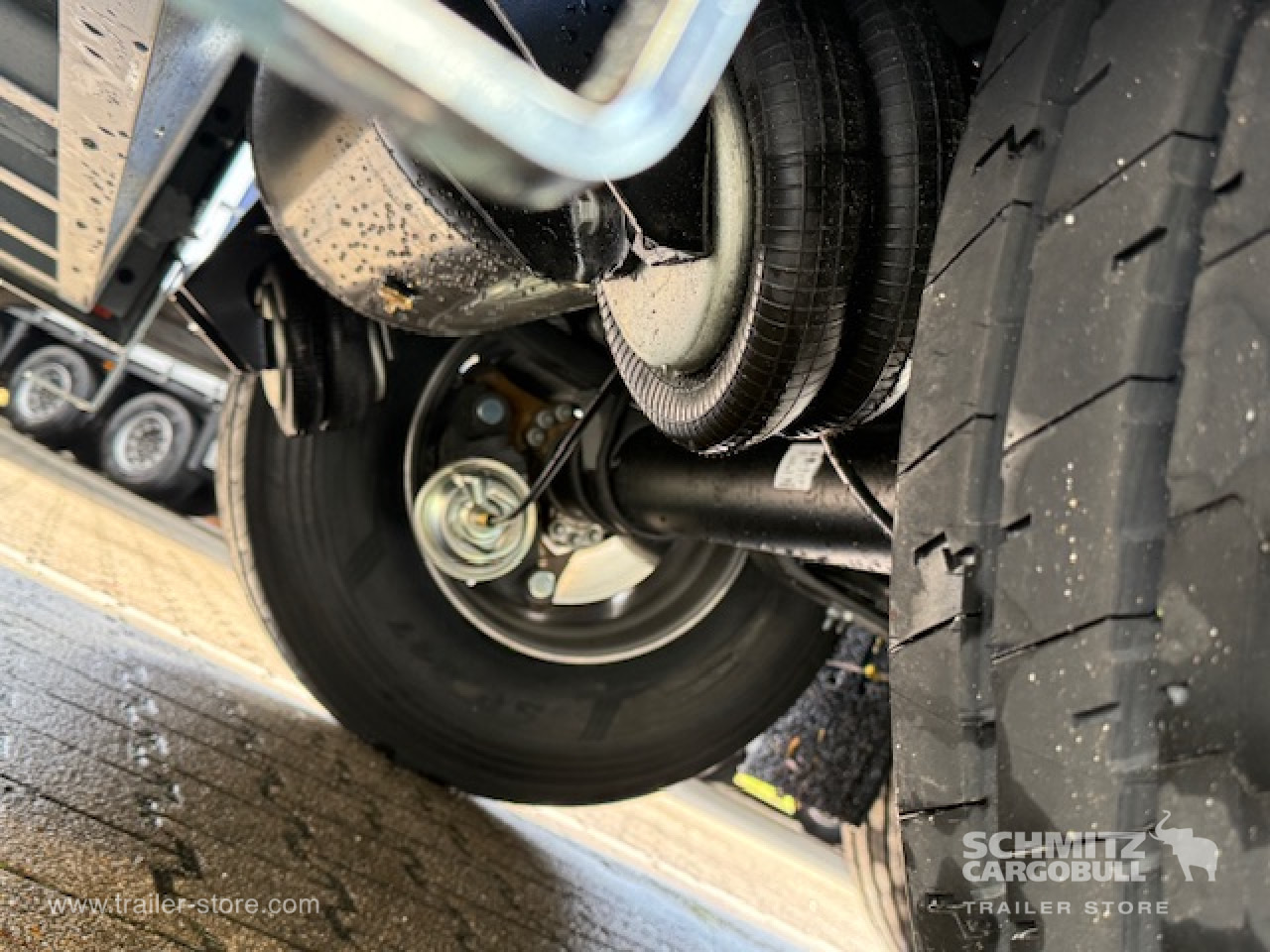 SCHMITZ Oplegger Vries Standard - Puspiekabe izotermiskais: foto 3 SCHMITZ Oplegger Vries Standard - Puspiekabe izotermiskais: foto 3