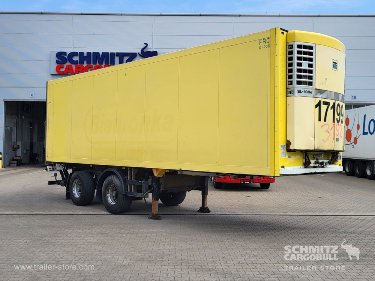 SCHMITZ Insulated/refrigerated box Taillift - Puspiekabe refrižerators: foto 5 SCHMITZ Insulated/refrigerated box Taillift - Puspiekabe refrižerators: foto 5