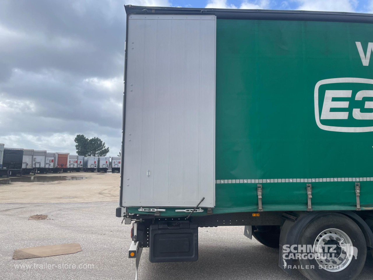 SCHMITZ Curtainsider Standard - Tenta puspiekabe: foto 4 SCHMITZ Curtainsider Standard - Tenta puspiekabe: foto 4