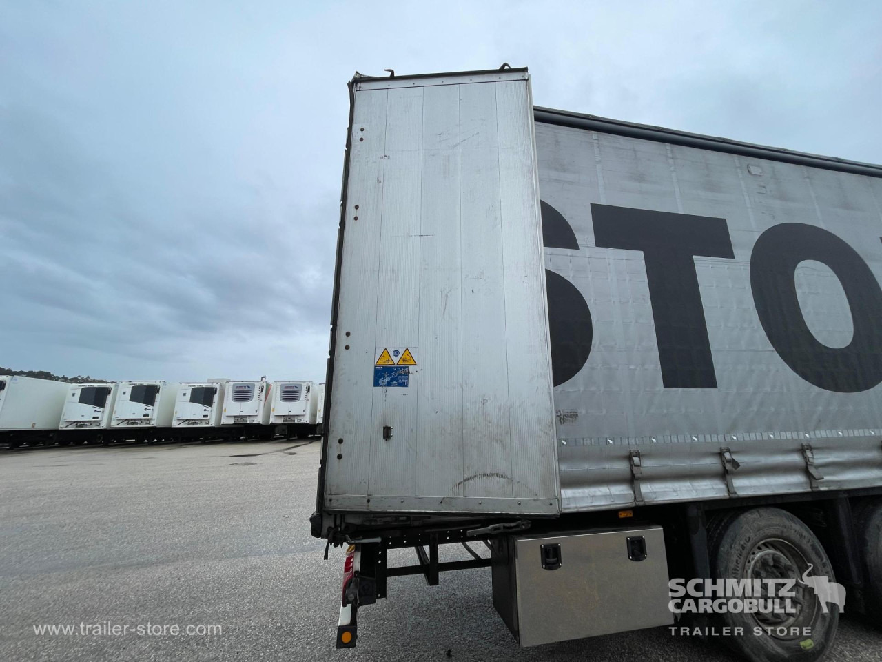 SCHMITZ Curtainsider Standard - Tenta puspiekabe: foto 4 SCHMITZ Curtainsider Standard - Tenta puspiekabe: foto 4