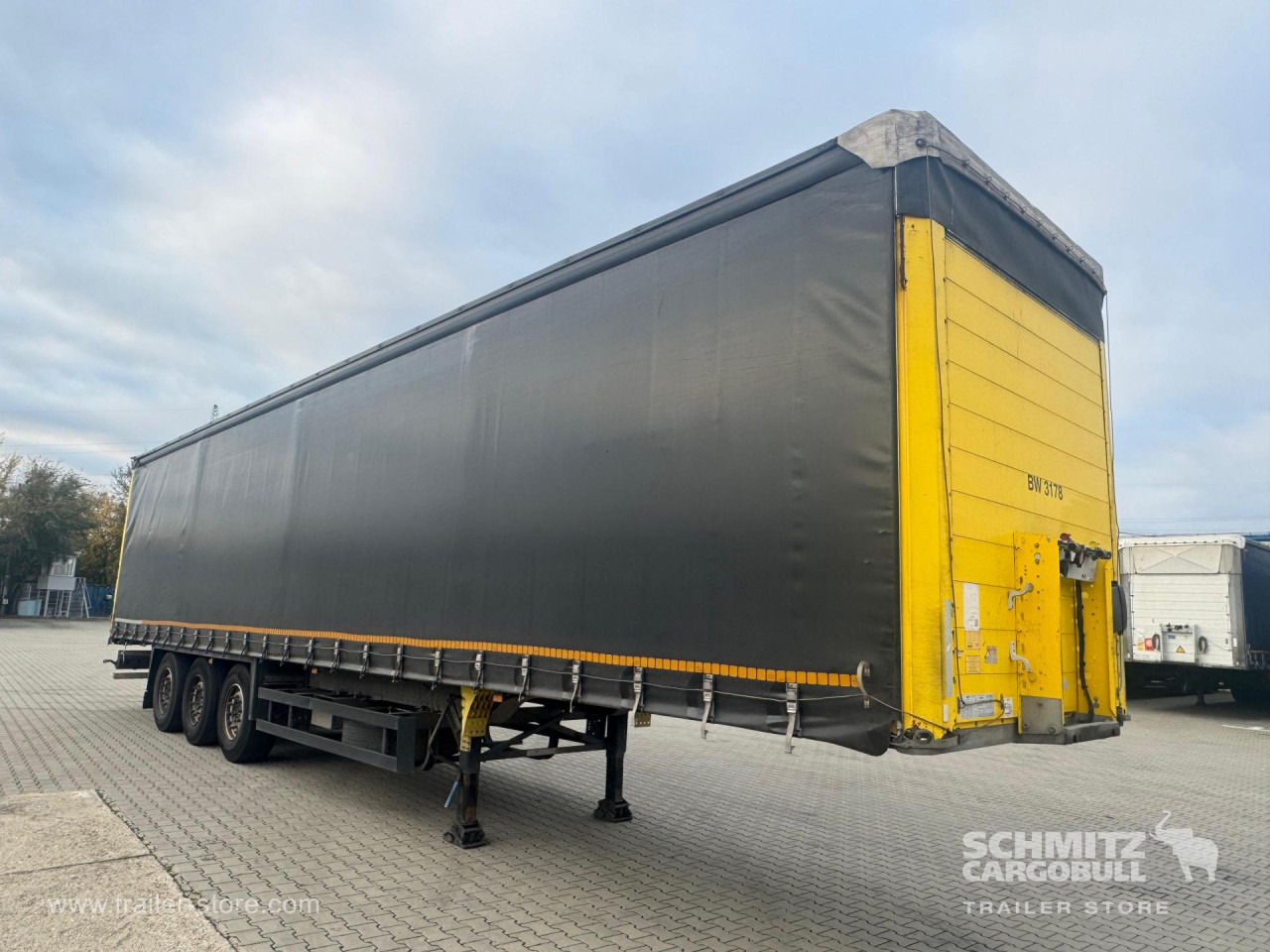 SCHMITZ Curtainsider Standard - Tenta puspiekabe: foto 1 SCHMITZ Curtainsider Standard - Tenta puspiekabe: foto 1