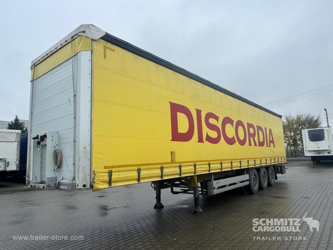 SCHMITZ Curtainsider Standard - Tenta puspiekabe: foto 1 SCHMITZ Curtainsider Standard - Tenta puspiekabe: foto 1