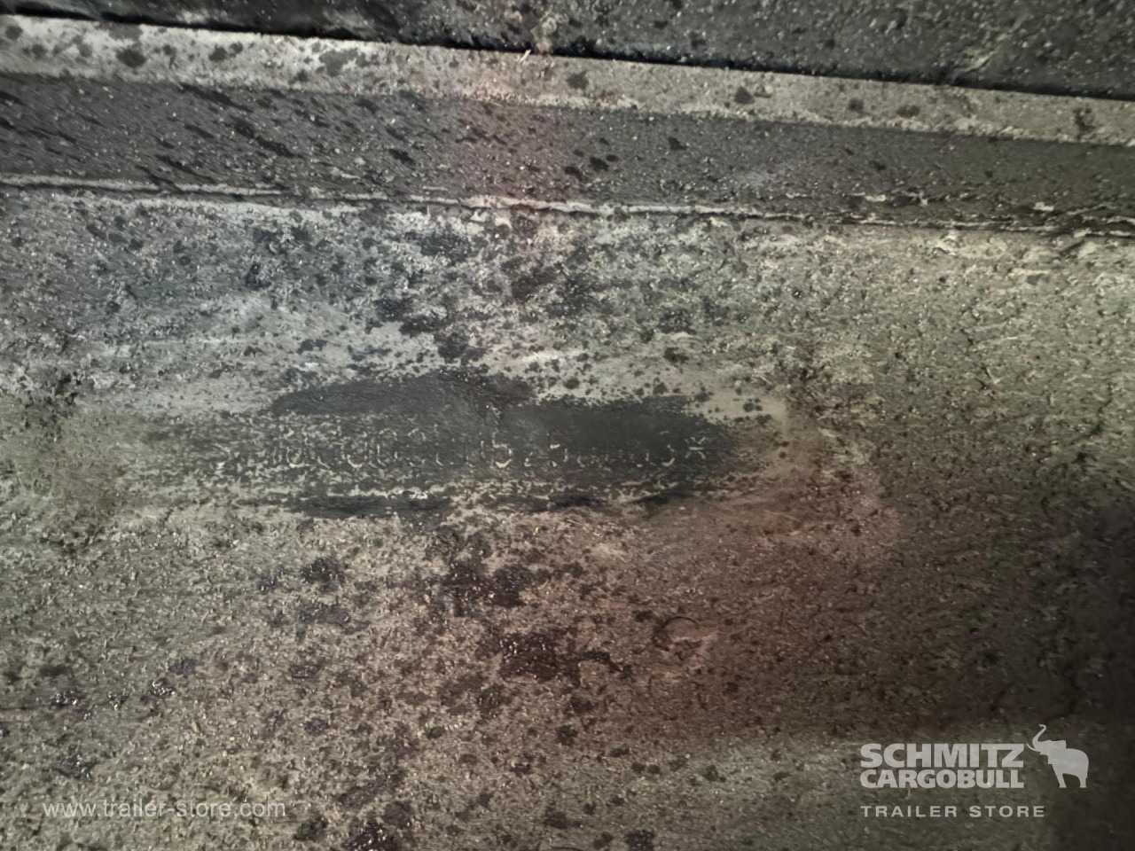 SCHMITZ Reefer Standard - Puspiekabe izotermiskais: foto 5 SCHMITZ Reefer Standard - Puspiekabe izotermiskais: foto 5