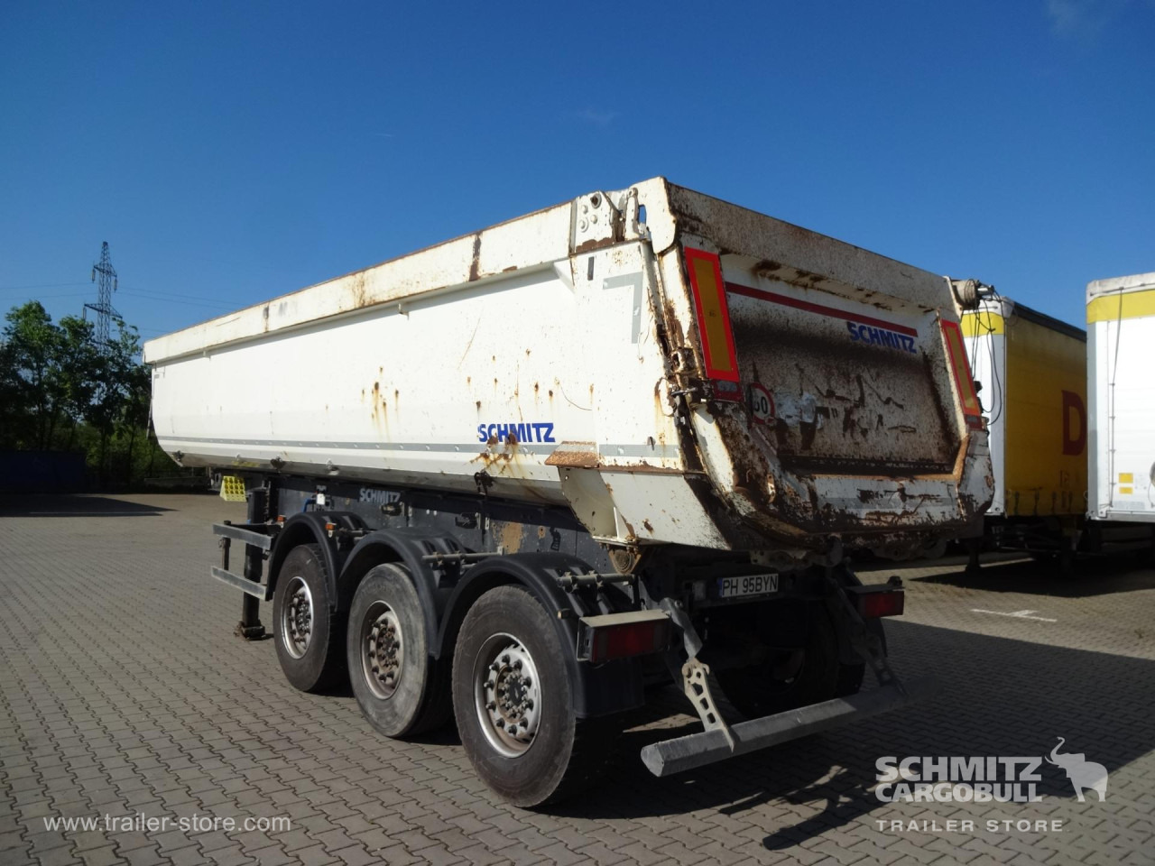 SCHMITZ Tipper Steel half pipe body 28m³ - Puspiekabe pašizgāzējs: foto 1 SCHMITZ Tipper Steel half pipe body 28m³ - Puspiekabe pašizgāzējs: foto 1