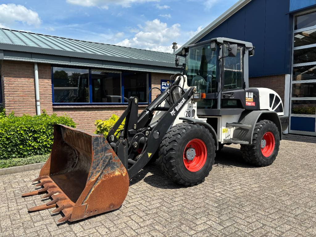 Bobcat AL 440 D - Riteņu iekrāvējs: foto 1 Bobcat AL 440 D - Riteņu iekrāvējs: foto 1