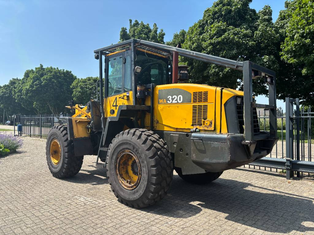 Komatsu WA 320-5 - Riteņu iekrāvējs: foto 3 Komatsu WA 320-5 - Riteņu iekrāvējs: foto 3