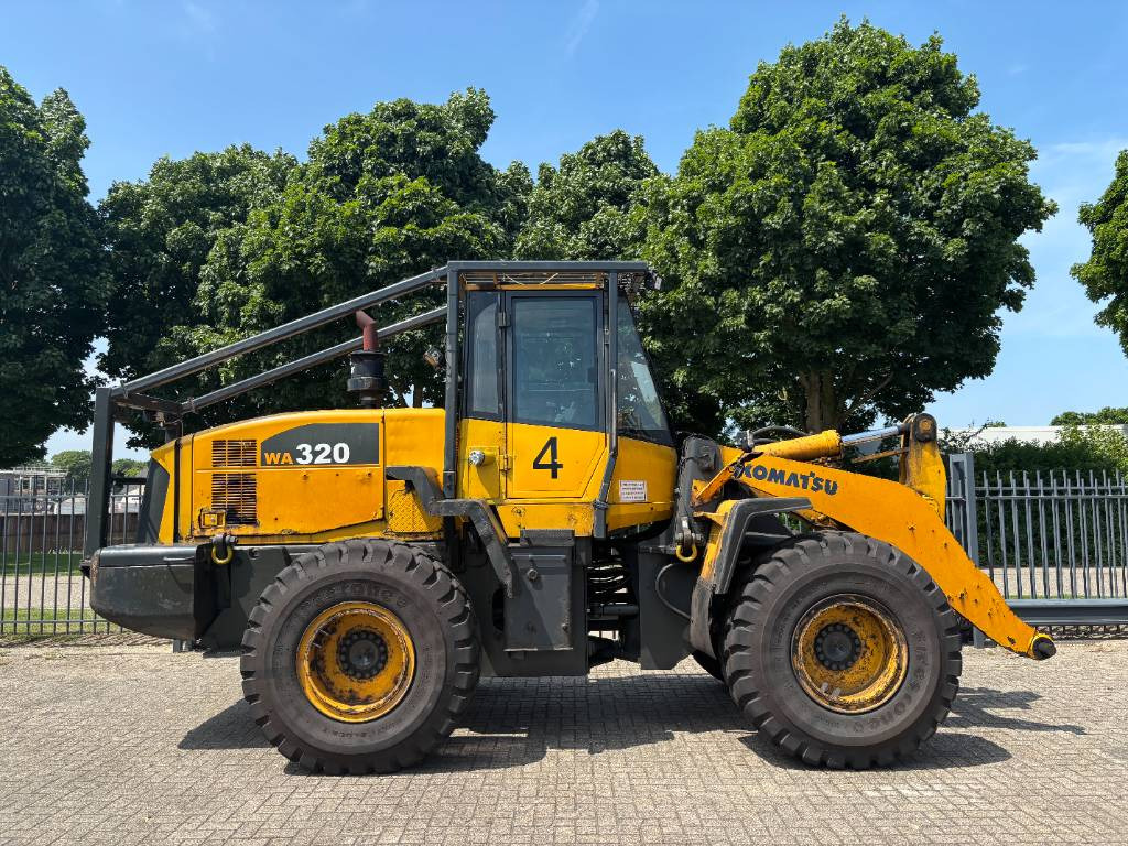 Komatsu WA 320-5 - Riteņu iekrāvējs: foto 4 Komatsu WA 320-5 - Riteņu iekrāvējs: foto 4