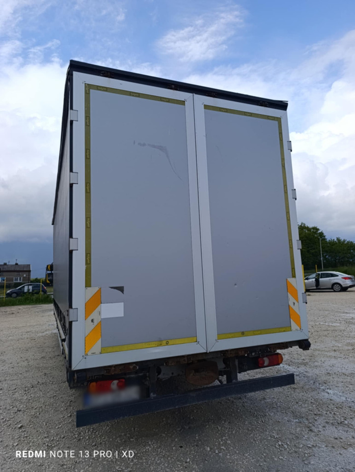 DAF LF 250 / Curtainsider 18 EPAL / sleeping cab - Kravas automašīna ar tentu: foto 3 DAF LF 250 / Curtainsider 18 EPAL / sleeping cab - Kravas automašīna ar tentu: foto 3