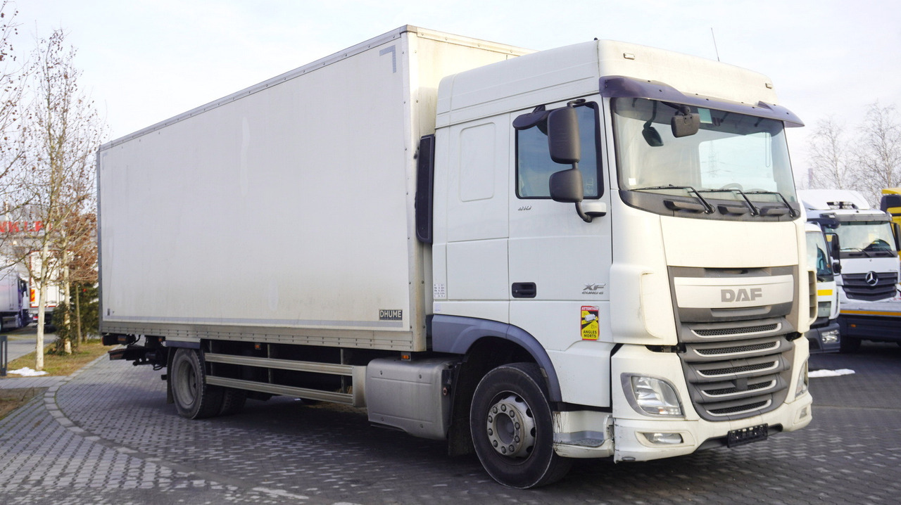 DAF XF 410 EURO 6 /410 HP / 20 EPAL / Dhollandia lift 1500 kg - Kravas automašīna ar slēgto virsbūvi: foto 1 DAF XF 410 EURO 6 /410 HP / 20 EPAL / Dhollandia lift 1500 kg - Kravas automašīna ar slēgto virsbūvi: foto 1