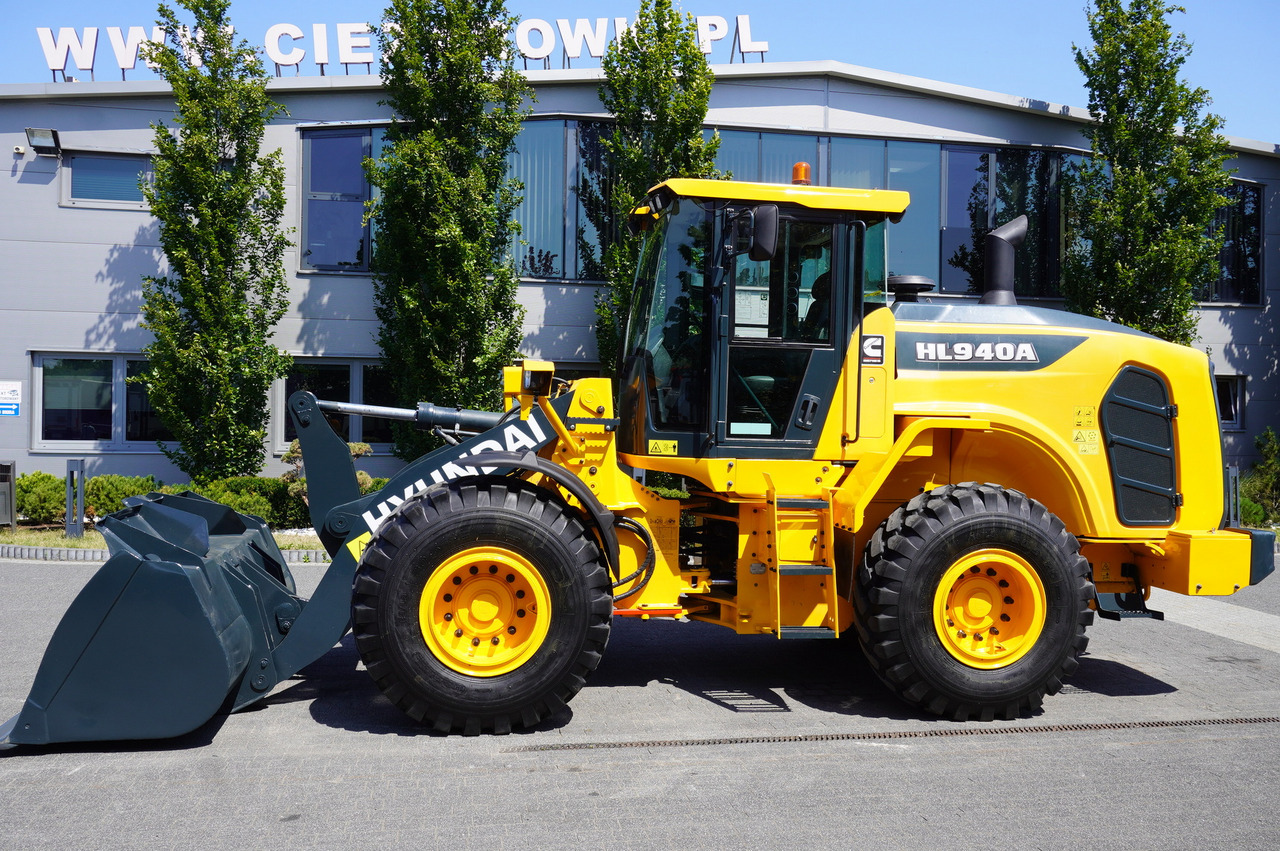 HYUNDAI HL940A articulated loader / year 2021 / weight 13.5t year of production 2021 - Riteņu iekrāvējs: foto 3 HYUNDAI HL940A articulated loader / year 2021 / weight 13.5t year of production 2021 - Riteņu iekrāvējs: foto 3