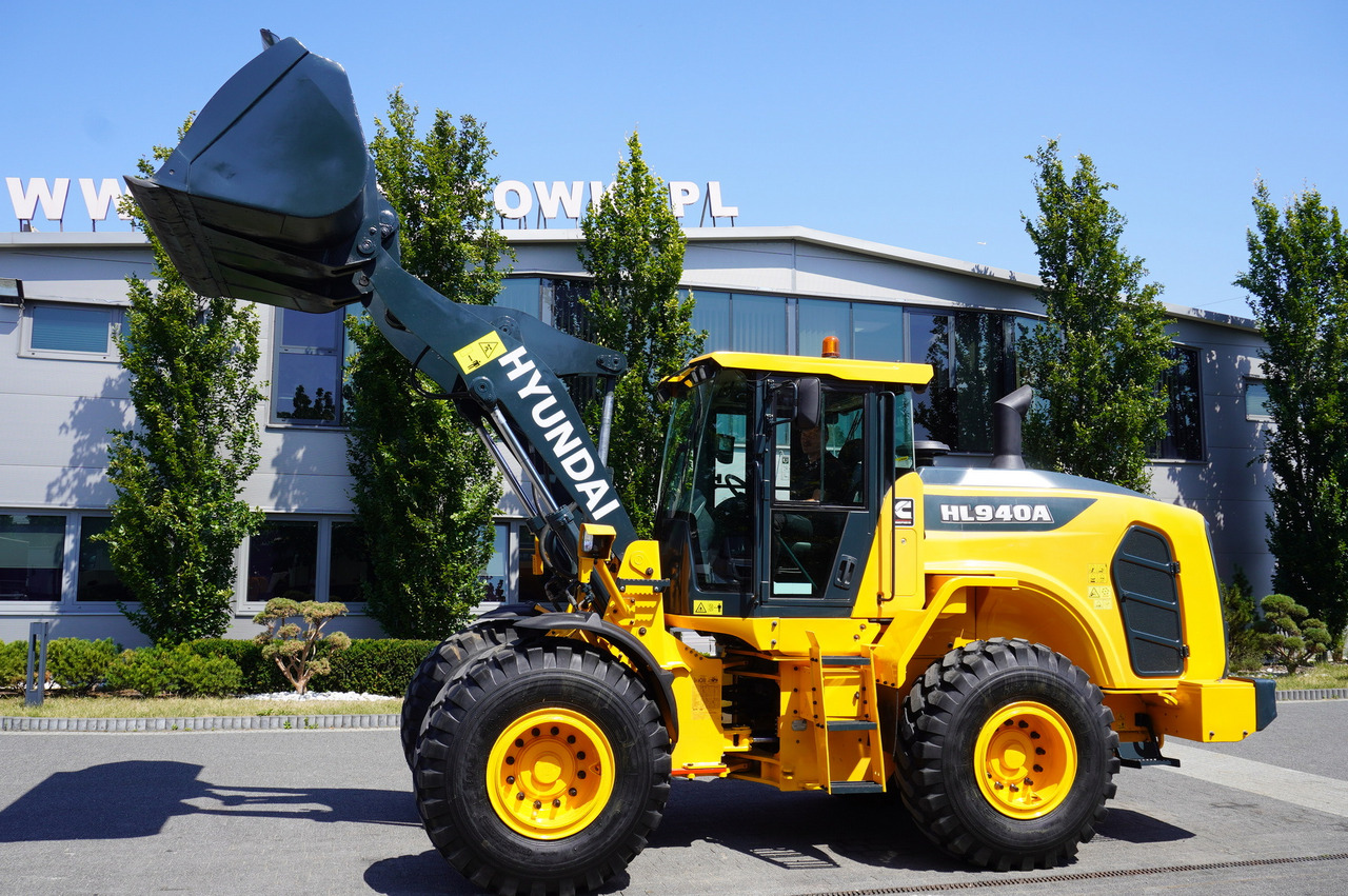 HYUNDAI HL940A articulated loader / year 2021 / weight 13.5t year of production 2021 - Riteņu iekrāvējs: foto 2 HYUNDAI HL940A articulated loader / year 2021 / weight 13.5t year of production 2021 - Riteņu iekrāvējs: foto 2