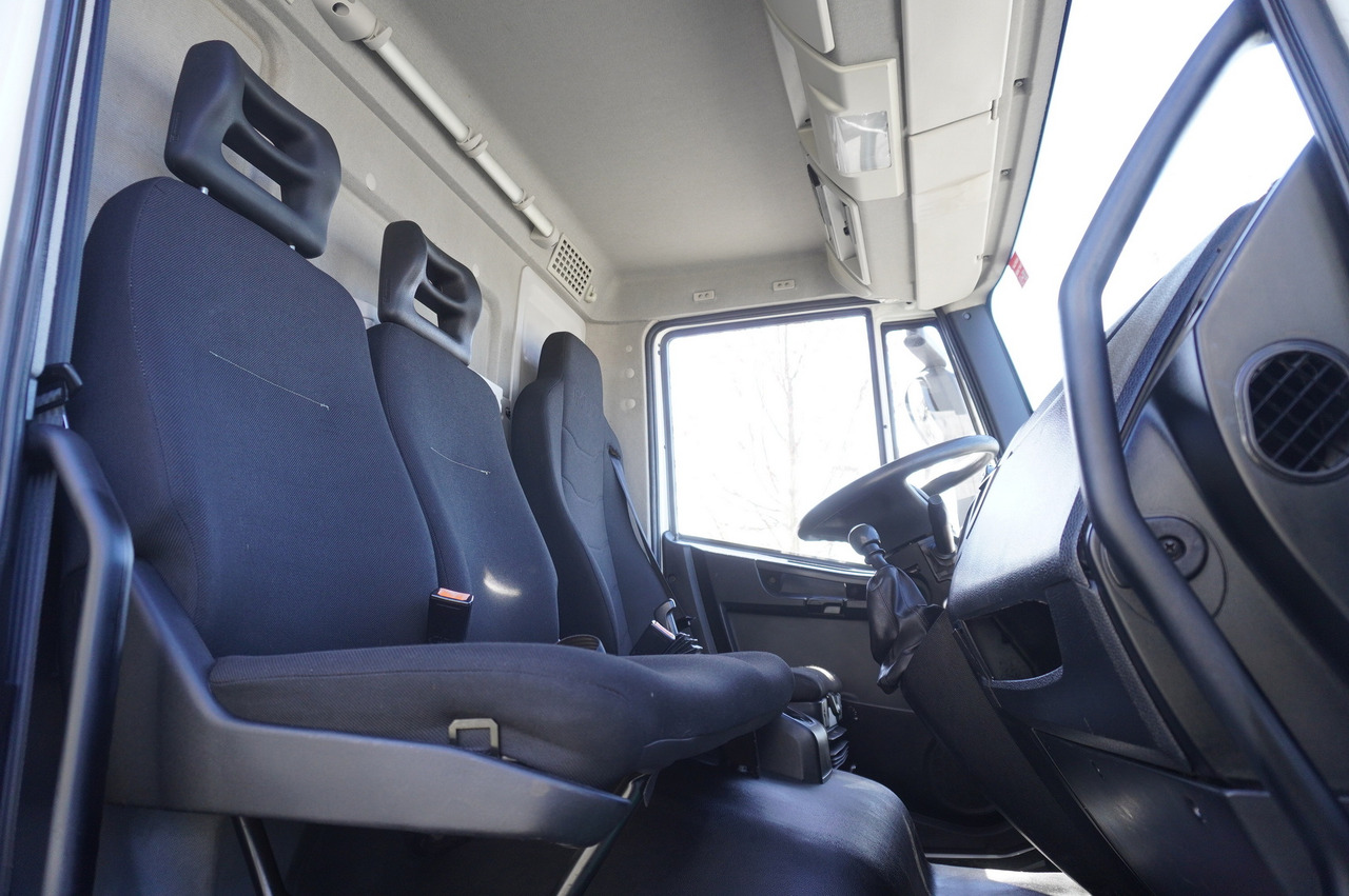 Kravas automašīna ar slēgto virsbūvi IVECO Eurocargo 120-190 / 160 thousand km !!! / Box 18 EPAL / Dhollandia lift 1500 kg: foto 19