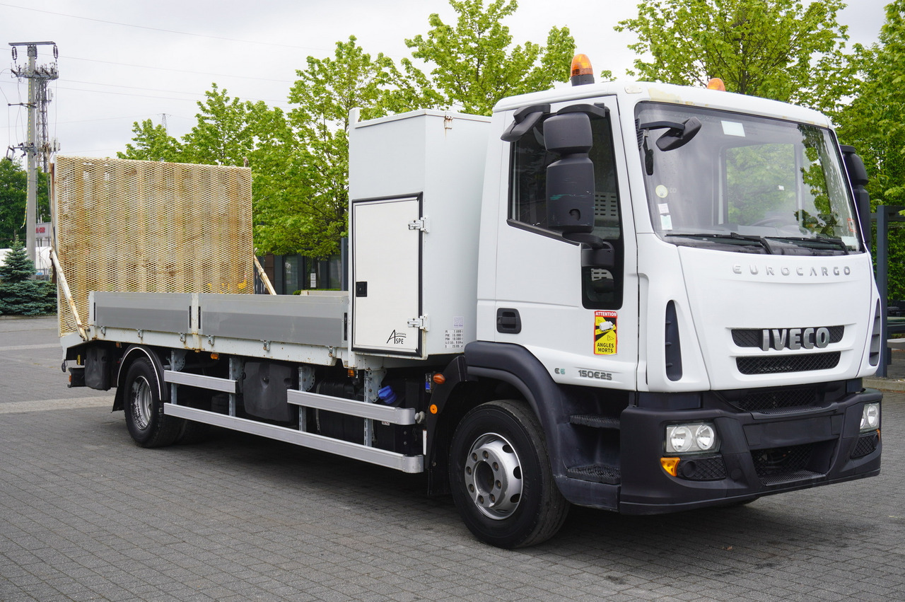 IVECO Eurocargo 150 E25 / 90 tho. km !!! / Tow truck - Bortu kravas automašīna/ Platforma: foto 3 IVECO Eurocargo 150 E25 / 90 tho. km !!! / Tow truck - Bortu kravas automašīna/ Platforma: foto 3