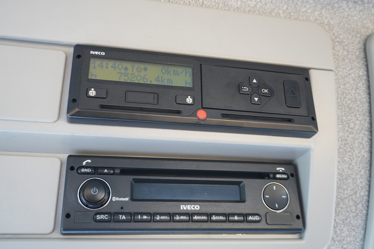 IVECO Eurocargo 160-210 / 75,000 km! / OMARS lowered tow truck platform / Fork - Auto evakuators: foto 3 IVECO Eurocargo 160-210 / 75,000 km! / OMARS lowered tow truck platform / Fork - Auto evakuators: foto 3