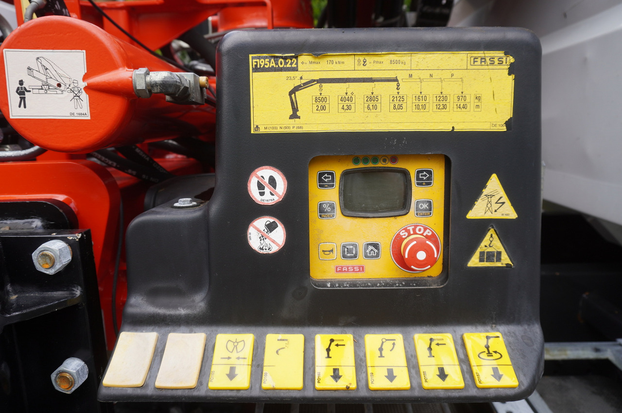 Kravas auto ar manipulatoru IVECO STRALIS 330 E6 / FASSI 195A 8.5 T / 3-side tipper: foto 9 Kravas auto ar manipulatoru IVECO STRALIS 330 E6 / FASSI 195A 8.5 T / 3-side tipper: foto 9