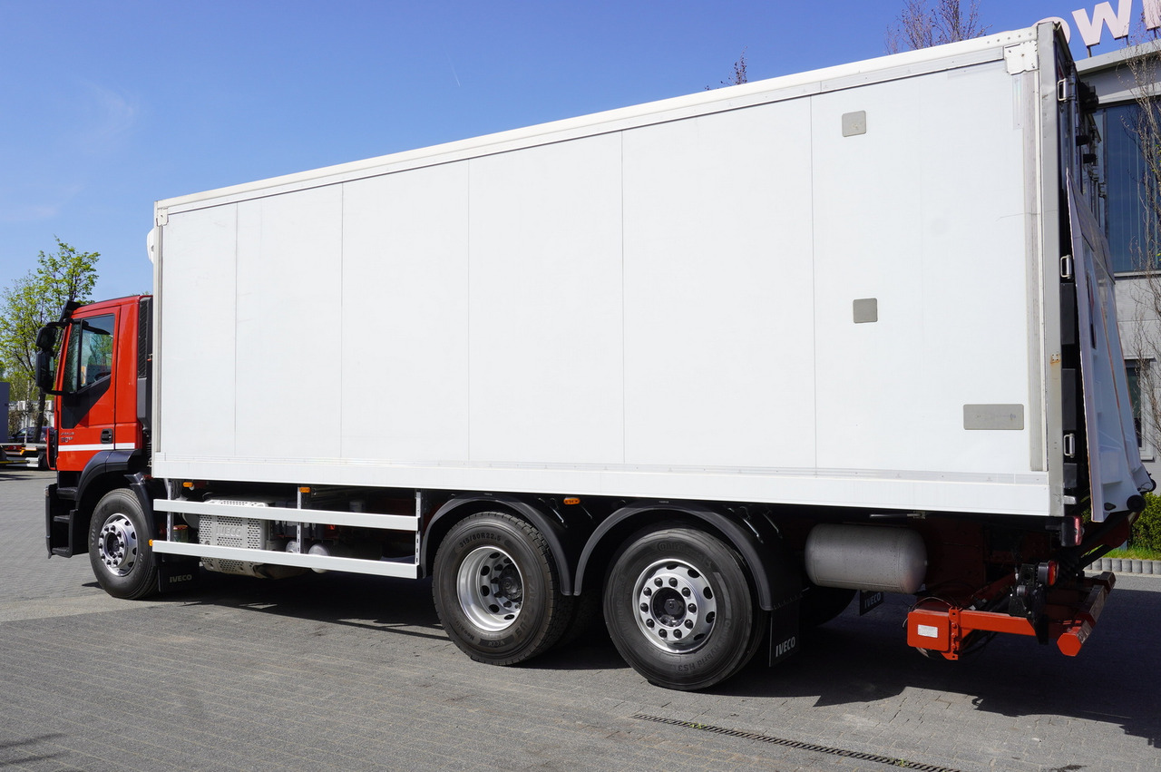 Iveco Stralis 310 6×2 E6 Refrigerator/ ATP/FRC / 18 pallets / Tail lift - Kravas automašīna refrižerators: foto 3 Iveco Stralis 310 6×2 E6 Refrigerator/ ATP/FRC / 18 pallets / Tail lift - Kravas automašīna refrižerators: foto 3